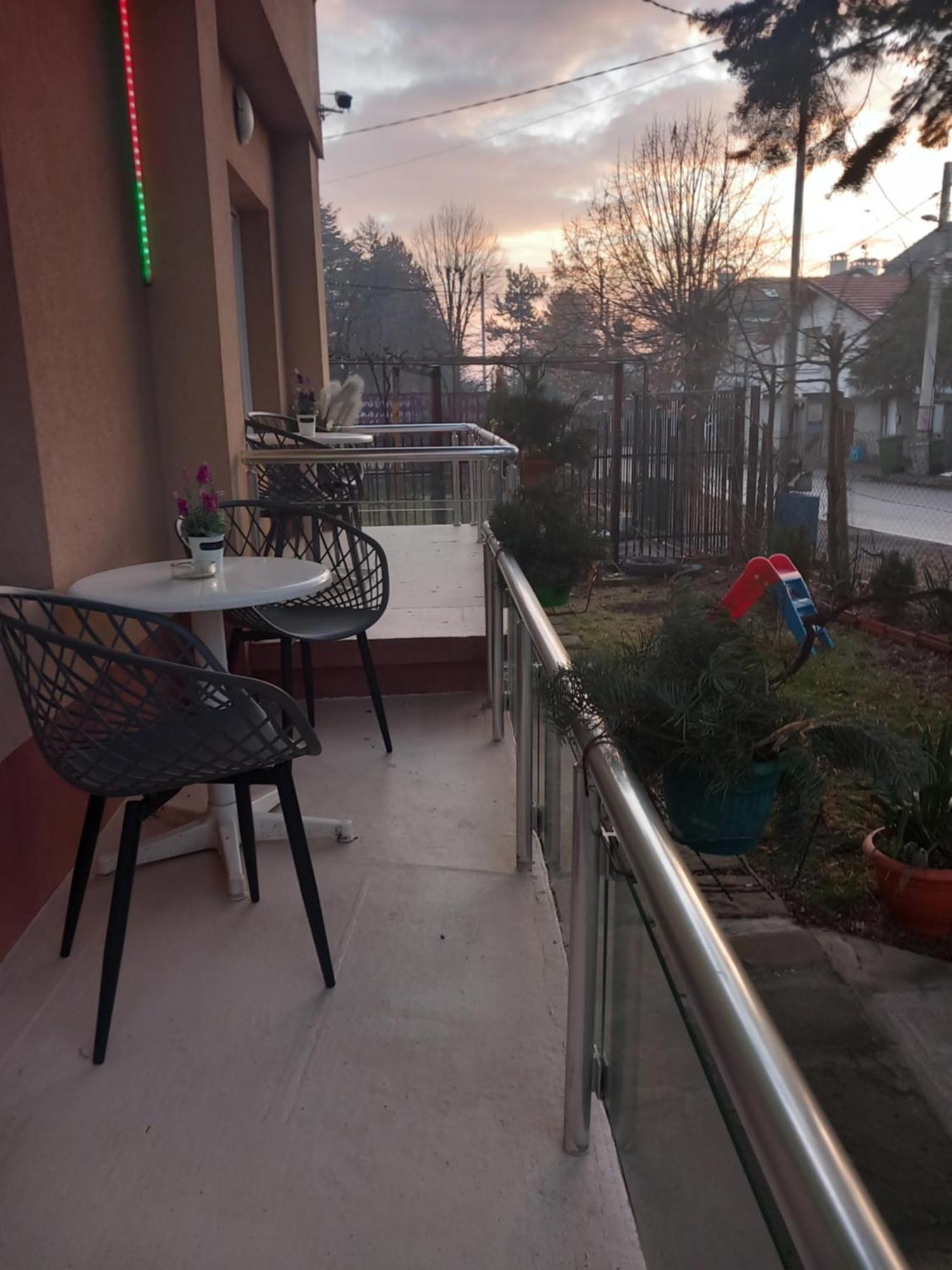 Стаи За Гости - Цветето На Ангела Bankea Exterior foto