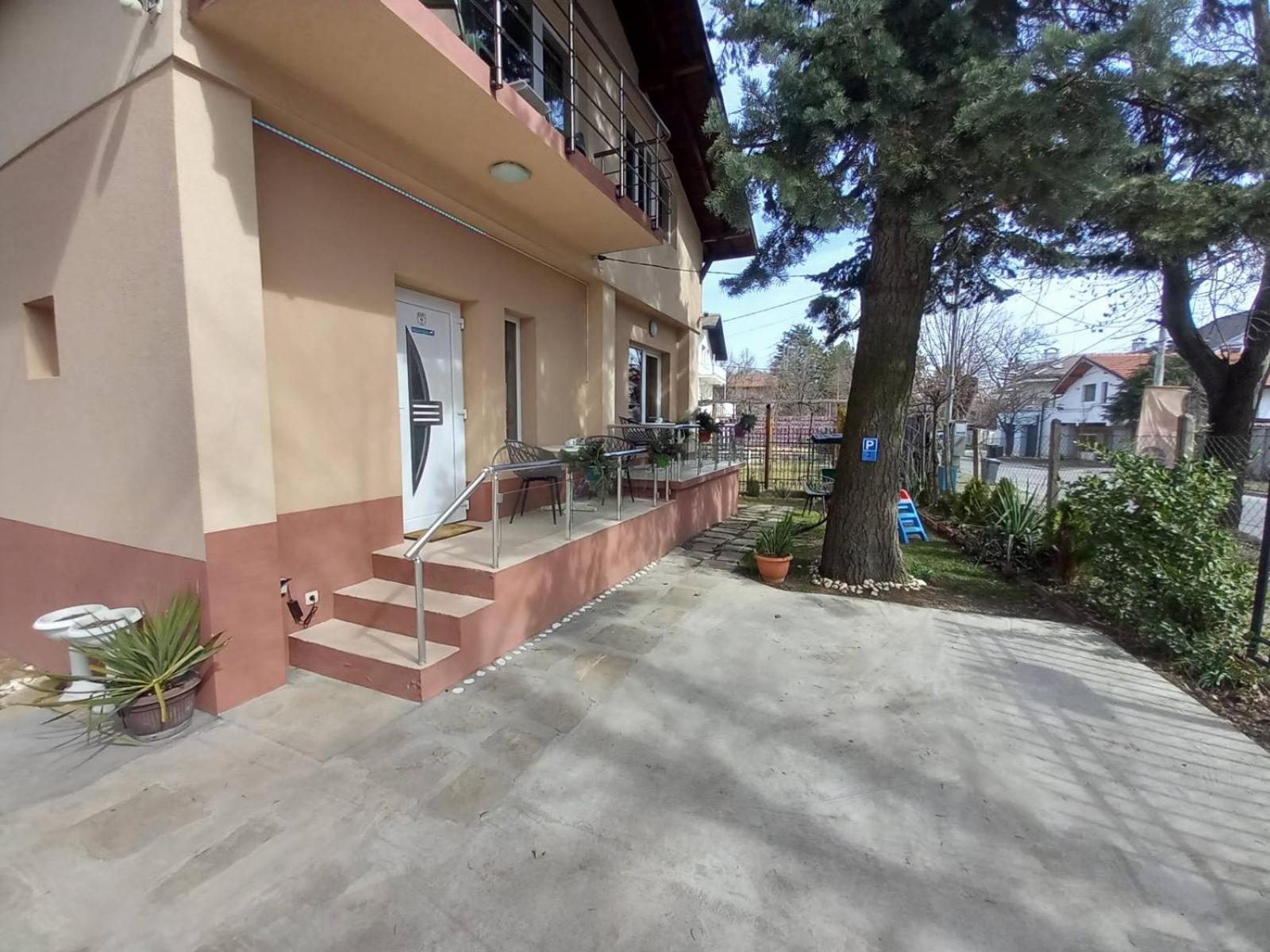Стаи За Гости - Цветето На Ангела Bankea Exterior foto